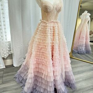 Its Milla Charming ball gown with the frill-layered ombre maxi skirt Size Medium